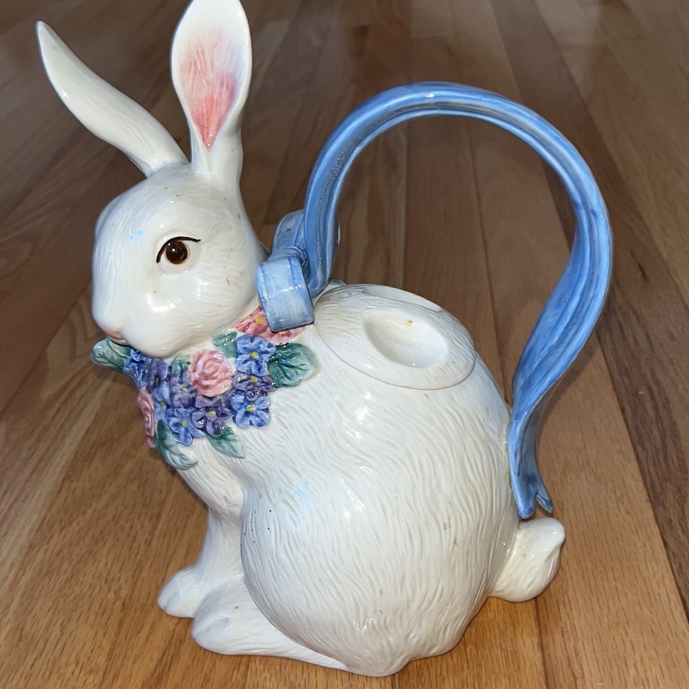 Fitz and Floyd Flora bunny Easter Coffee/Tea pot 1993